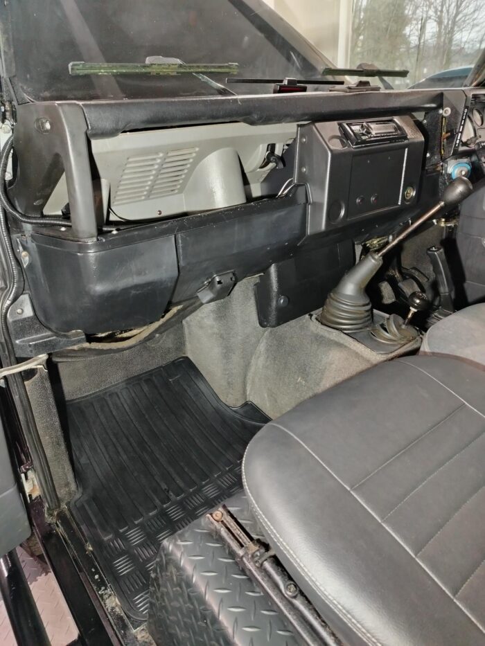 Land Rover 90 Defender 300 TDI Galv-Chassis and Bulkhead - Image 18