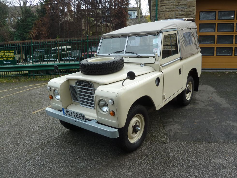 JOJ 265N – 1975 Series III Soft Top – Purchased by Aidan in Holmfirth