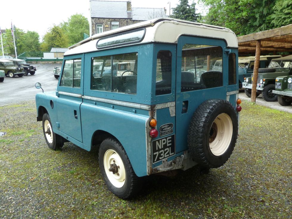 Land Rover Series 3 Station Wagon