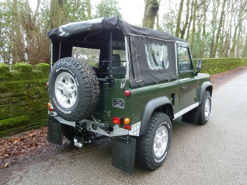 Restoration Complete – LHD 1993 Defender Soft Top