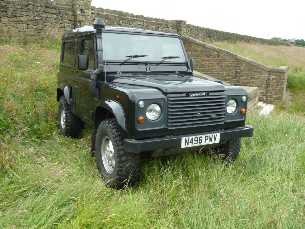 Kevin from Devon purchases our 1996 Defender CSW