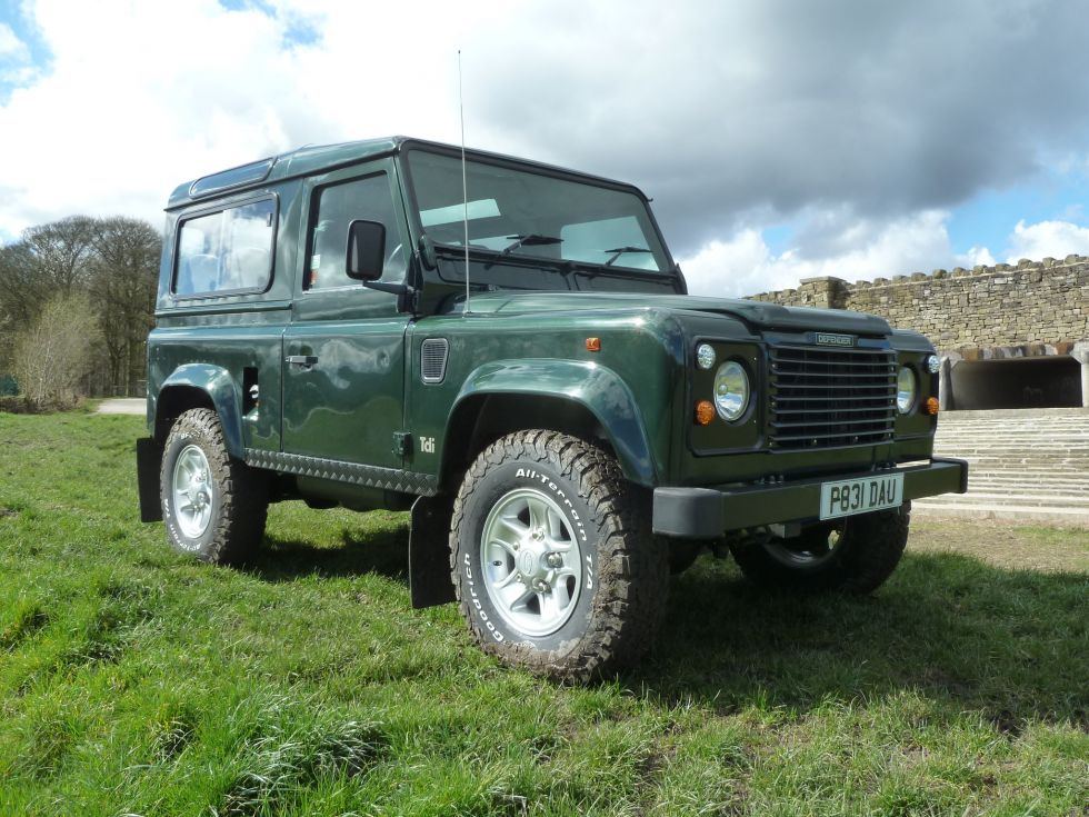 Land Rover Defender 90