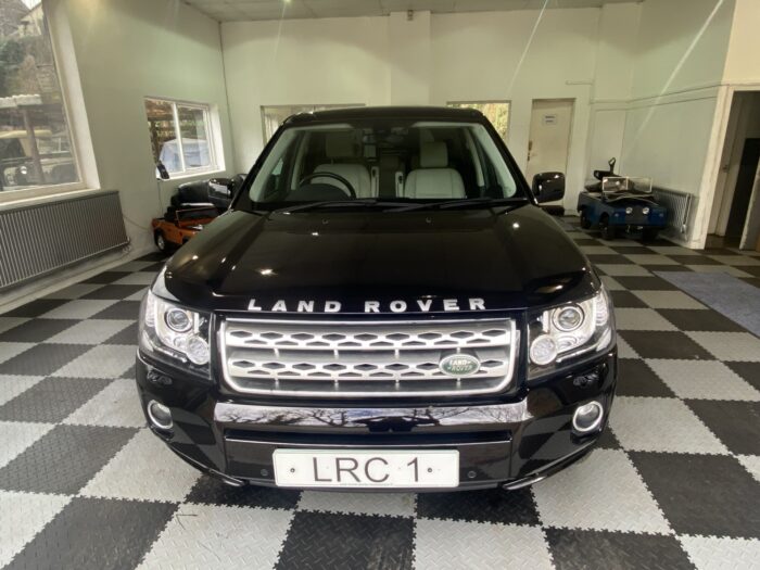 FREELANDER 2 HSE LUX AUTO ONLY 47K LOW MILEAGE - Image 2