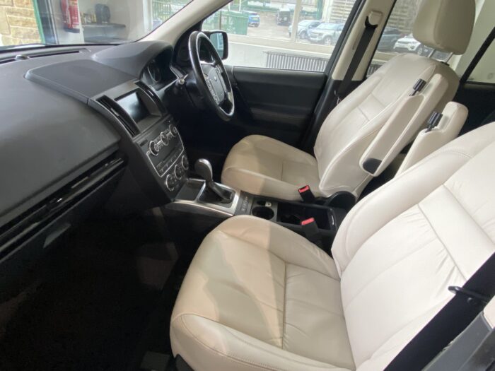 FREELANDER 2 HSE LUX AUTO ONLY 47K LOW MILEAGE - Image 10