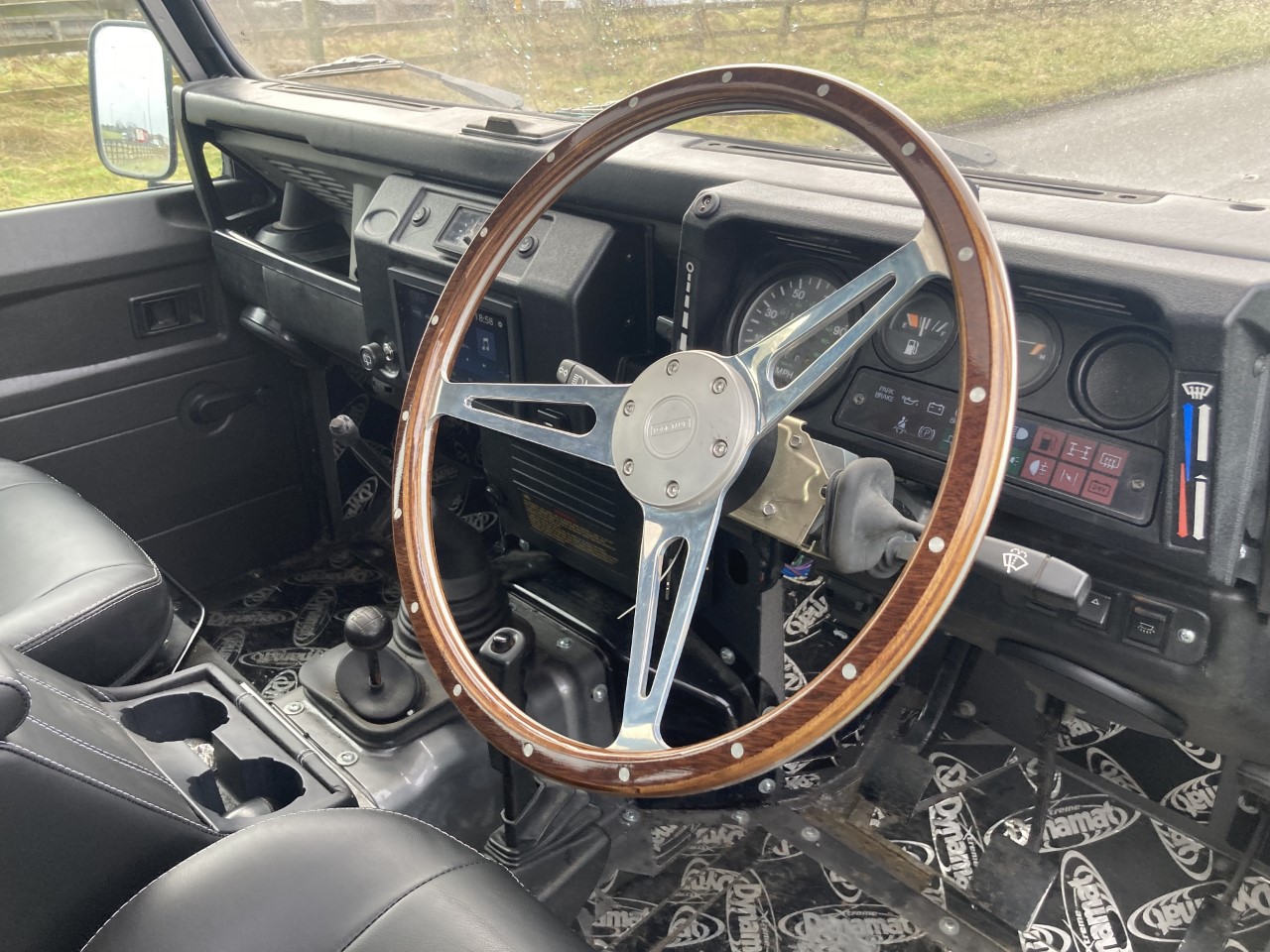 TNJ - Wood Rim steering wheel